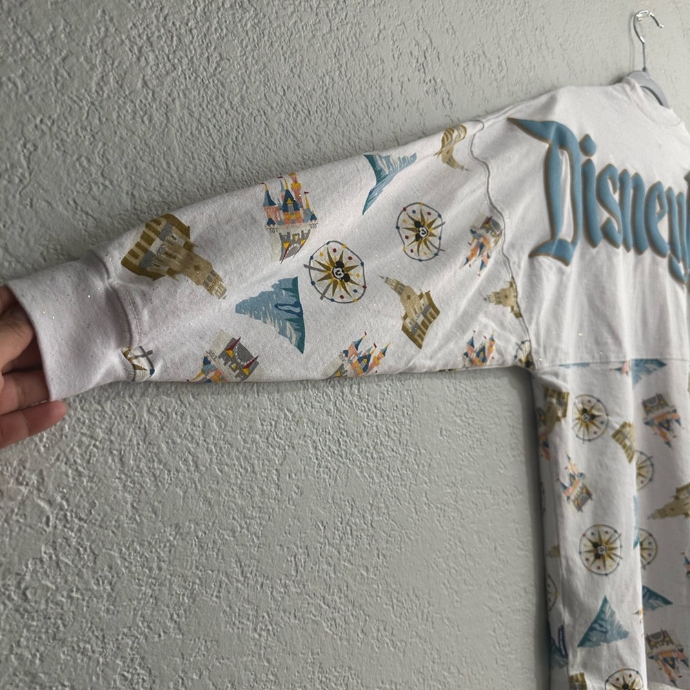 Disneyland Resort Spirit Jersey White Allover Print Long Sleeve Top Size S - Picture 9 of 16